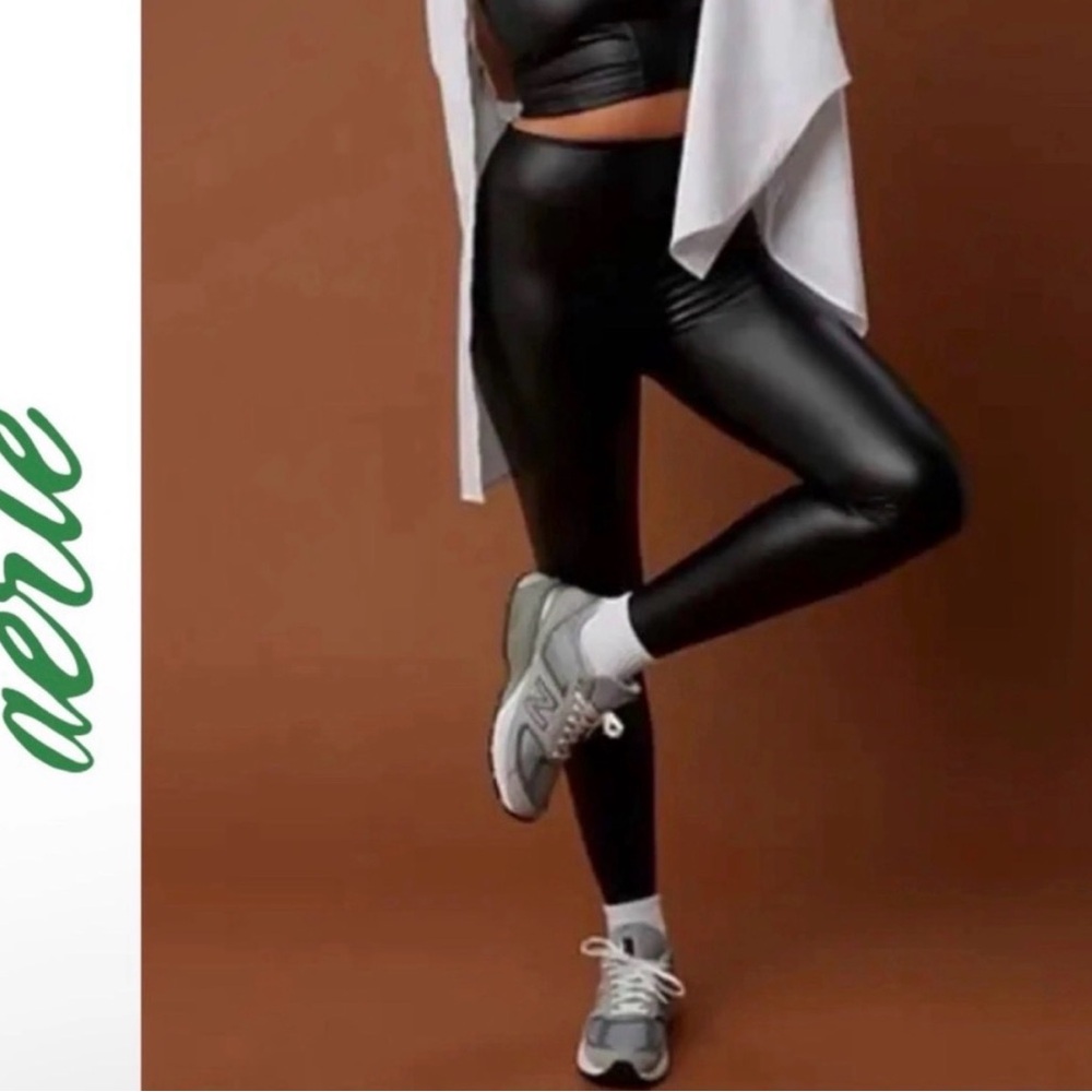 Aerie Offline Women’s Faux Leather Leggings Size Small Black Leather NWT